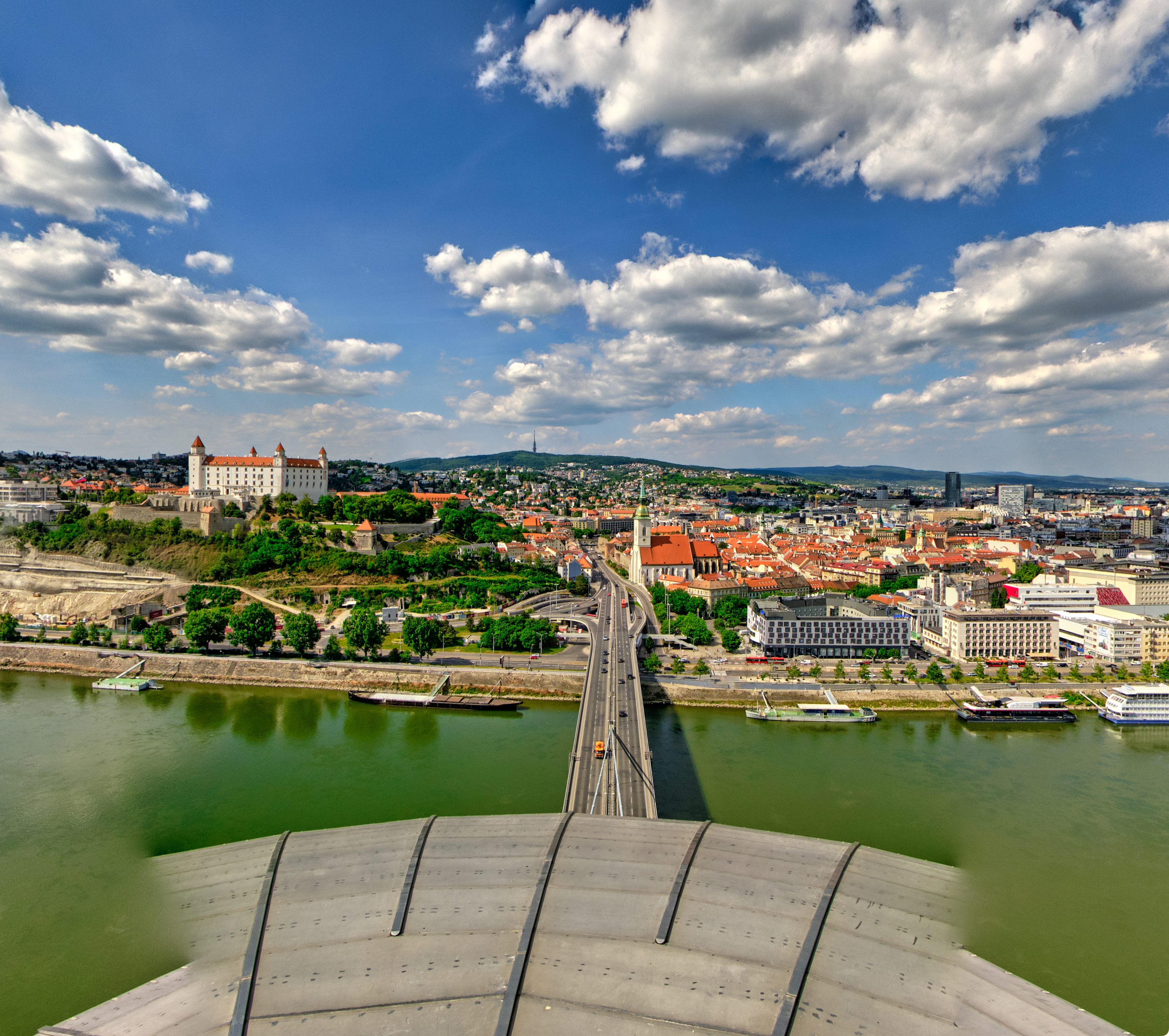Bratislava z mosta SNP